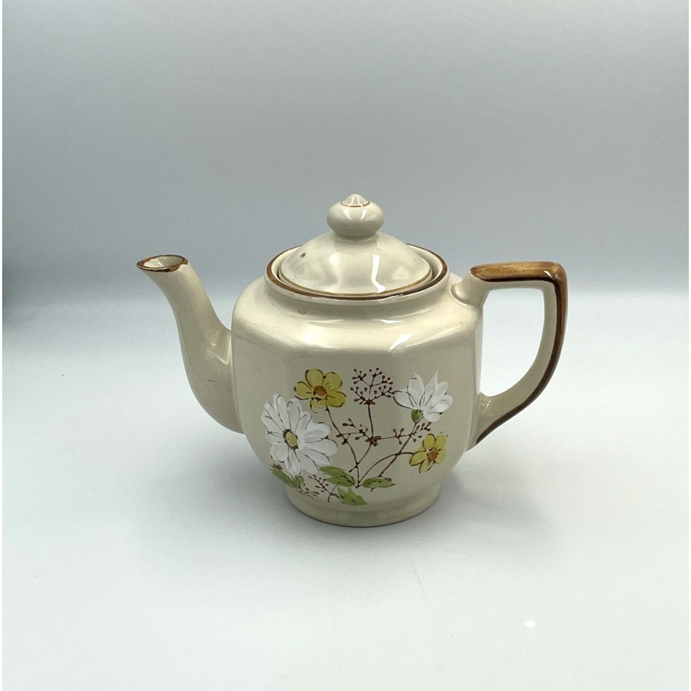 Vintage Ji‎ Stonecrest Teapot Korea 70s 80s Daisy Floral Retro Kitchen Decor